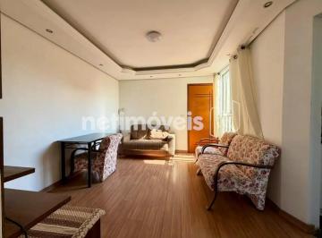 Sala · Apartamento de 2 quartos à venda no Santa Terezinha