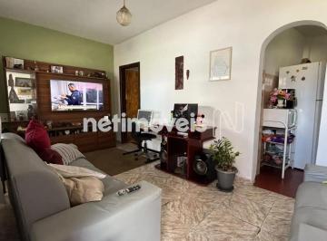 Sala · Moradia dupla ou renda extra no Primeiro de Maio: 2 casas no mesmo lote!