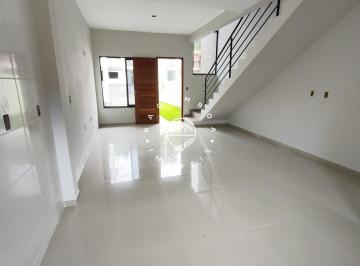 Casa · 80m² · 2 Quartos · 2 Vagas · Sobrado 2 suítes, banheiro social e sacada em Forquilhas