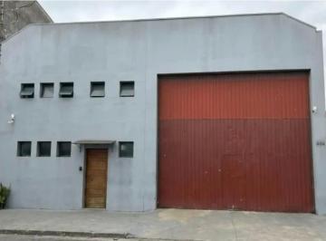 Comercial · 500m² · 3 Vagas · Galpão na Rua Conselheiro Cândido de Oliveira, 404 • 500 m²