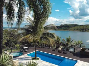 Casa de 3 quartos Venda R$ 910.000 · Casa com 320 mts², 3 quartos, piscina e churrasqueira em Igaratá - SP