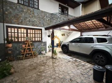 Casa · 150m² · 3 Quartos · 1 Vaga · Sobrado para alugar em Atuba de 150.00m² com 3 Quartos, 1 Suite e 1 Garagem