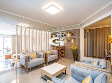 Apartamento · 156m² · 3 Quartos · 2 Vagas · Apartamento com 3 quartos, suíte e 2 vagas à venda no Centro - 156 m² privativos