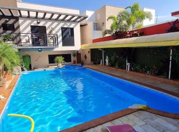 Casa de 3 quartos, Guarapari · Casa com 220 mts², 3 quartos, piscina e churrasqueira em Guarapari - ES