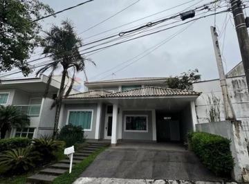 Casa · 350m² · 3 Quartos · 4 Vagas · SOBRADO MOBILIADO PARA LOCAÇÃO - COND. TIVOLI