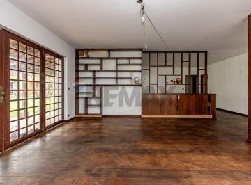 Casa · 1180m² · 6 Quartos · 8 Vagas · Oportunidade Única: Casa Ampla em Interlagos, SP