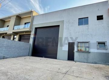 Comercial · 198m² · 3 Vagas · Galpão Comercial Novo para Locação em Itatiba - R$ 4.990,00