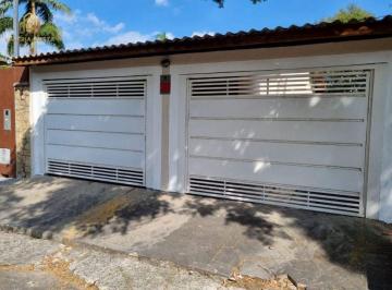 Casa · 300m² · 3 Quartos · 4 Vagas · Casa com 3 dormitórios, 1 suíte, 4 vagas, churrasqueira para alugar, 300 m² por R$ 10.300/mês - Chác