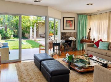 Casa · 442m² · 4 Quartos · 6 Vagas · Casa de condomínio à venda com 442m², 4 quartos e 6 vagas