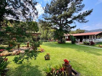 ce6c3b4777d857ddd5c167261dd85a71f557e5a4 · Casa à venda, 203 m² por R$ 1.700.000,00 - Carlos Guinle - Teresópolis/RJ