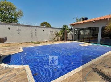 4d802886d2d80cc9166 · Vende-se casa em ARUANÃ-GO Alto padrão