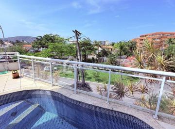 Casa · 180m² · 4 Quartos · 2 Vagas · Casa 4 quartos a 100 metros da praia de Camboinhas