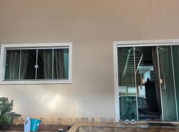 Casa · 156m² · 3 Quartos · 2 Vagas · MARIAH IMOVEIS VENDE EXCELENTE OPORTUNIDADE DE UMA MARAVILHOSA CASA NO SETOR LESTE GAMA DF