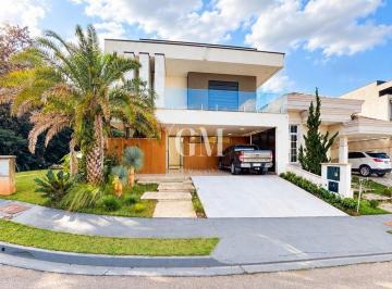 Casa · 283m² · 3 Quartos · 4 Vagas · Condomínio Brisas da Mata - Casa em Condomínio Moderna com 3 suítes para locação