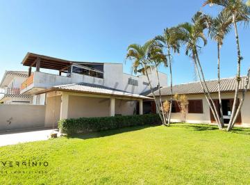Casa · 165m² · 3 Quartos · 2 Vagas · Casa Ampla com Terreno de 360m² e Hidromassagem semi-mobiliáda - Palhoça/SC