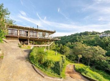 Casa · 300m² · 3 Quartos · 2 Vagas · Casa em Praia do Silveira, Garopaba/SC