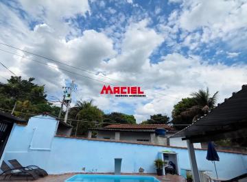 Casa · 90m² · 3 Quartos · 5 Vagas · Excelente chácara com piscina no Santa Cecília 1