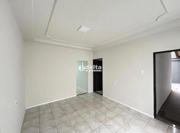 Casa · 200m² · 3 Quartos · 2 Vagas · Casa com 3 quartos sendo 1 suíte disponível para Venda no Bairro Jardim Europa em Uberlândia-MG