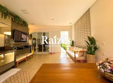 Casa · 324m² · 2 Vagas · Casa em condomínio fechado próxima ao aeroporto de Uberlândia