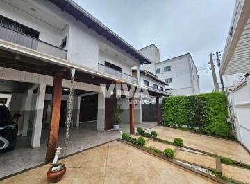 1bb170145676acbd75e9b70cb07207e22f494224 · Casa com 3 dormitórios para alugar, 450 m² por R$ 10.150/mês - Dom Bosco - Itajaí/SC