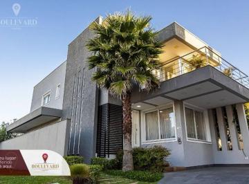 2d313cbd15fe62d6fcb5e82e47519410b8199fbd · Casa com 3 suítes à venda no Condomínio Boulevard Versailles, 356 m² por R$ 4.200.000 - Uberaba - Cu