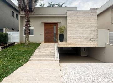 4197a1dcc31c2e12a524c507a780c72276d68944 · Casa para locação mobiliada- Villa Solaia