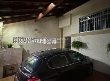 Casa · 90m² · 2 Quartos · 2 Vagas · UMA CASA TÉRREA BEM CUIDADA, EM UMA LOCALIZAÇÃO QUE ESTÁ GANHANDO AINDA MAIS VALOR