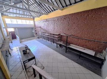 Comercial · 350m² · 2 Vagas · Galpão reformado / 350m² / doca / Praça da Bandeira
