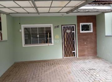 sre1sb42ywjlytaxytrmnzc1_md · Casa geminada plana com abertura de 5m, 48m² possui 2 quartos.