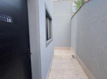 nzh9jpk2ywjkmgywnza3yjm4_md · 🏡 SOBRADO EM CONDOMÍNIO COM QUINTAL E CHURRASQUEIRA A 470 METROS DO MAR!