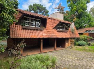 Casa · 223m² · 6 Quartos · 2 Vagas · Casa em Planalto, Gramado/RS de 223m² 6 quartos à venda por R$ 3.200.000,00