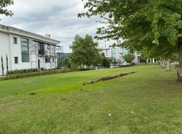 Terreno · 670m² · Terreno em Alphaville, Gramado/RS de 670m² à venda por R$ 1.550.000,00