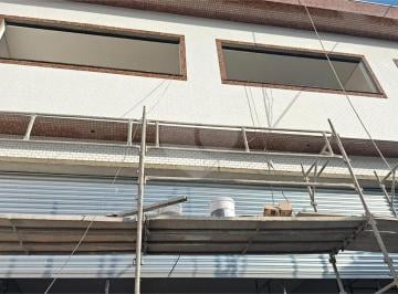 Comercial · 365m² · 4 Vagas · Galpão à venda em Vila anastácio - SP