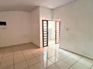 img0 · Casa com 1 Quarto(s) e 1 banheiro(s) para Alugar, 60 m² por R$ 800 / Mês