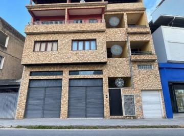 Apartamento · 180m² · 4 Quartos · 1 Vaga · Apartamento residencial de 180 m² com 4 quartos para aluguel no Bairro Amarelo