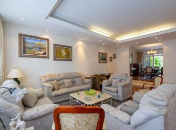 Casa de 3 quartos, Brasília · Casa de 190 m² com 3 quartos à venda na Asa Sul