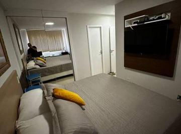 Apartamento de 3 quartos, · Apartamento de 38 m² com 3 quartos à venda em Batel