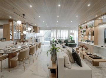 sala-de-estar-moderna-e-aconchegante-com-sofa-branco-e-mesa-de-jantar · Apartamento, 4 dormitórios, 177.65 m², em Ibirapuera