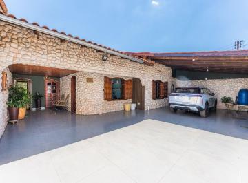Casa de 5 quartos, Taguatinga · casa térrea 5 quartos 3 suítes área de lazer churrasqueira e piscina Taguatinga Norte Qnd 32