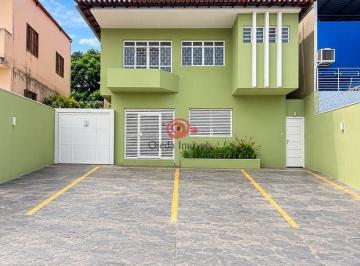 ikee7342ywfhzge2zgiymzq5_md · Casa comercial no bairro Araes para clínicas ou escritório.