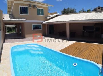 Casa de 4 quartos, Bombinhas · Casa com piscina 12 pessoas em Mariscal