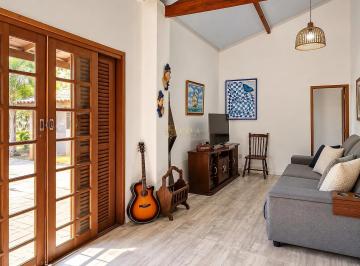 Casa · 213m² · 2 Quartos · 4 Vagas · Casa em Condomínio 2 Quartos no Bosques do Corrupira