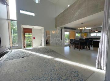 Photo 1 · Casa em Condomínio Fechado com 200 m² e 3 quartos sendo 1 suíte no Roçado