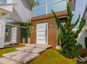 Photo 1 · Casa Residencial de 4 Quartos no bairro Santa Mônica
