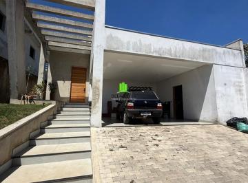 Photo 1 · Casa com 4 Quartos, Suíte com Closet, Piscina e Churrasqueira - Vila dos Ipês