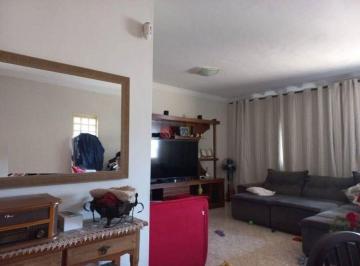 Casa · 227m² · 4 Quartos · 5 Vagas · Sobrado à venda na Cidade Líder.
