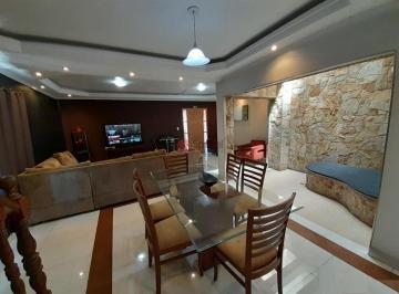 Casa · 262m² · 3 Quartos · 6 Vagas · Sobrado de alto padrão na Vila Aparecida em São Miguel.