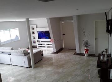 Casa · 340m² · 3 Quartos · 4 Vagas · Sobrado Cangaíba com piscina terreno 10x37.