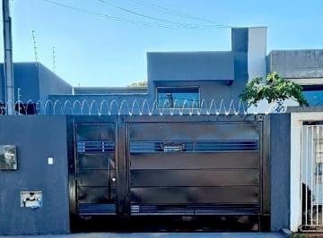 Casa · 52m² · 2 Quartos · 2 Vagas · Casa em Jardim Noroeste - Campo Grande