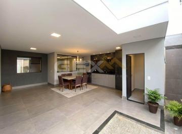 Casa · 70m² · 3 Quartos · 2 Vagas · Casa à Venda com 03 Quartos no Bairro Fábio Notini em Divinópolis MG.